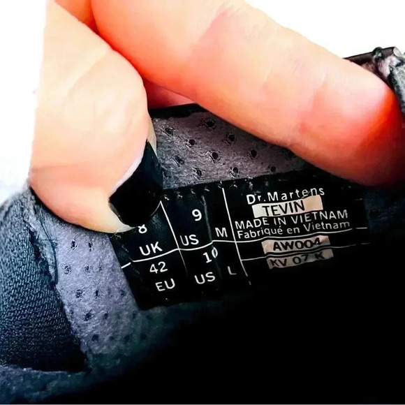 Dr. Martens Unisex Tevin Shoes - Picture 11 of 11